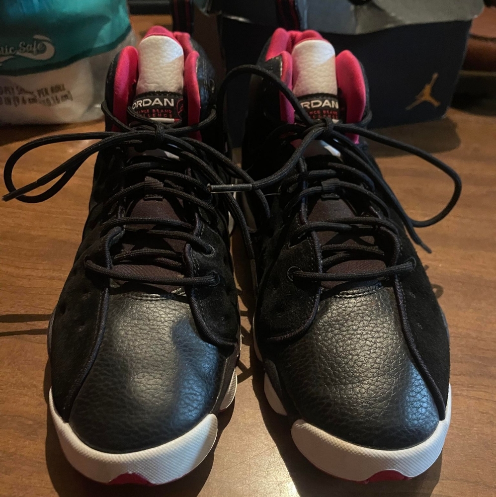 Team Jordan size 9y black/pink sneakers